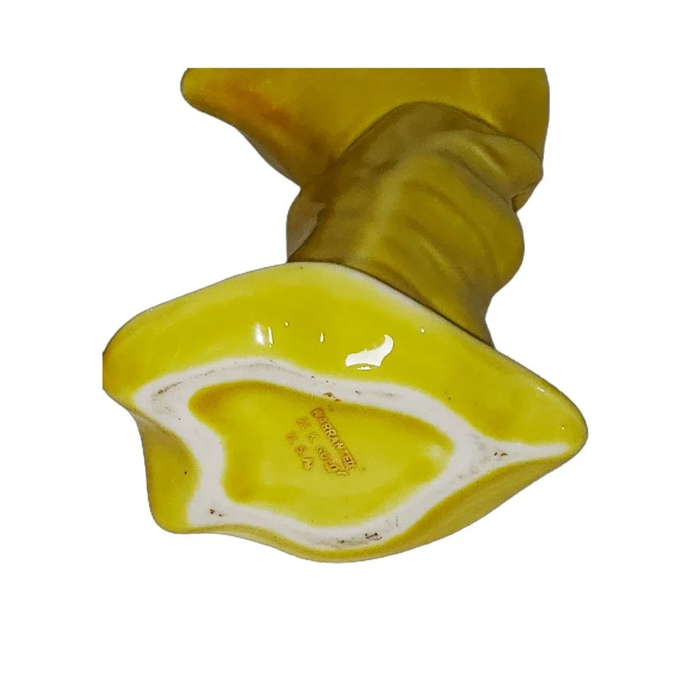 Enchanting Retro Calla Lily Vases Adorned with 24kt Gold Trim for a Cozy Cottage - Picture 7 of 7